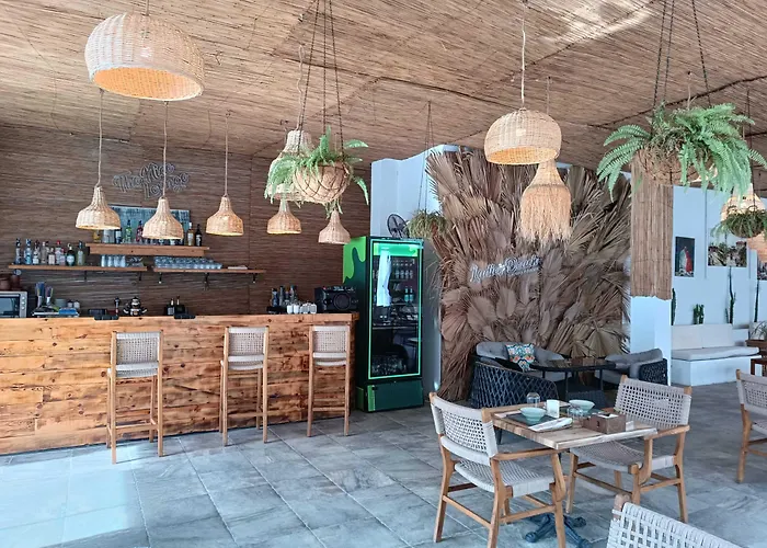 מלון דירות Ladies (adults Only)