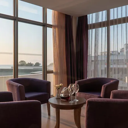 شقة فندقية Ladies (adults Only) 5*