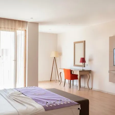 Aparthotel Ladies 5*