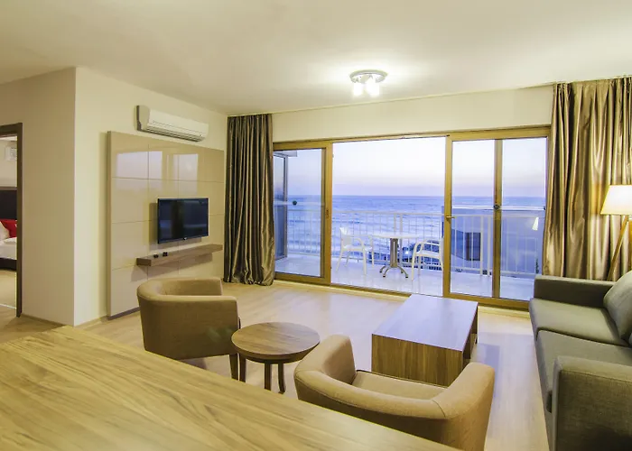 Ladies (adults Only) Aparthotel Gokcealan