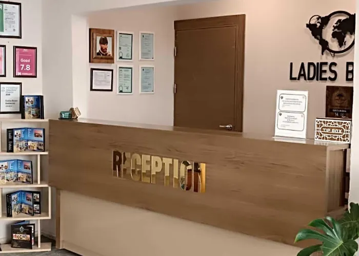 Ladies (adults Only) 5*