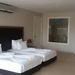Ladies (adults Only) מלון דירות Gokcealan