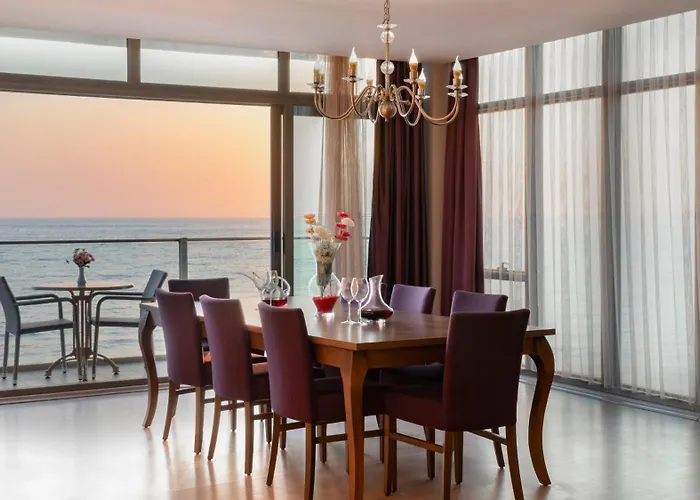 Ladies (adults Only) Aparthotel