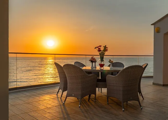 Ladies (adults Only) Apartmanhotel Gokcealan