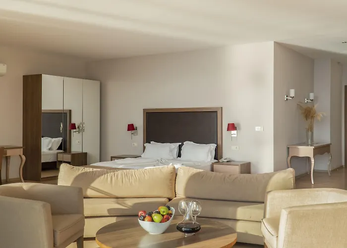 Ladies (adults Only) Apartmanhotel 5*