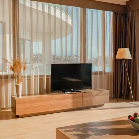 Aparthotel Ladies 5*