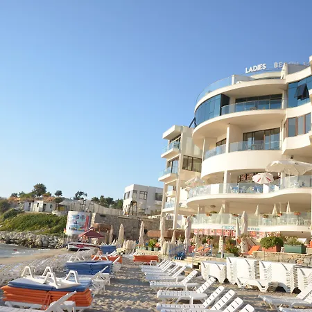 Ladies Aparthotel 5*