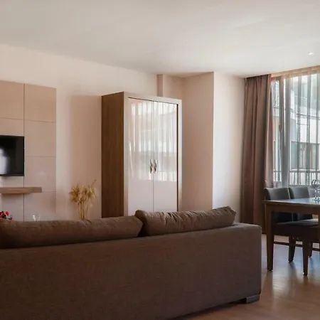 Hotel apartamentowy Ladies (adults Only)